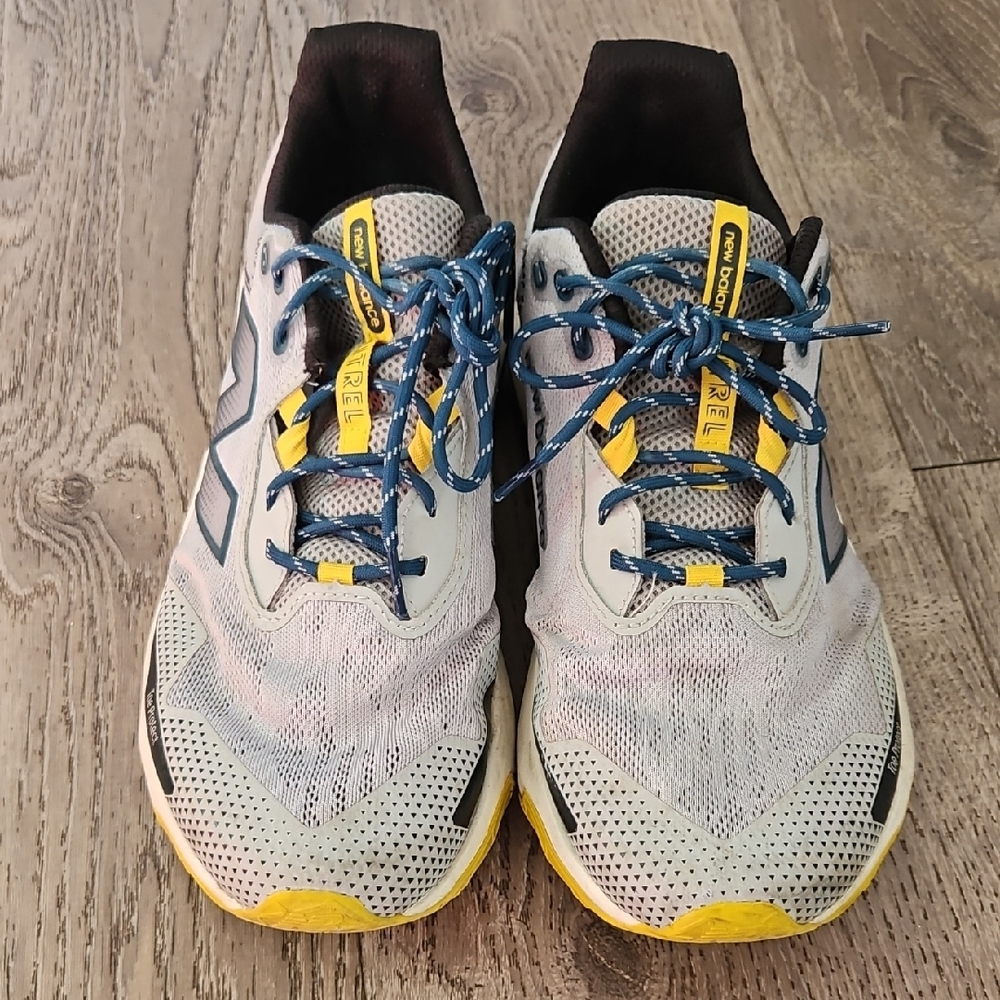 New Balance Men's Athletic Shoes - White and Yellow